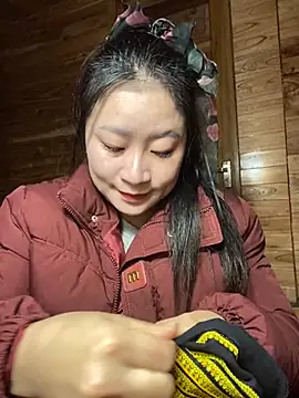 Snapshot of violet-00 chatting on 28, 11, 2025 violet-00 online show from 28, 11, 2025