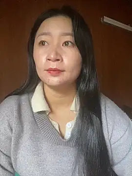 Snapshot of violet-00 chatting on 17, 10, 2025 violet-00 online show from 17, 10, 2025