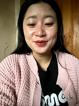 Snapshot of violet-00 chatting on 3, 11, 2025 violet-00 online show from 3, 11, 2025