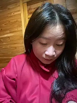 violet-00 online show from 8, 3, 2026