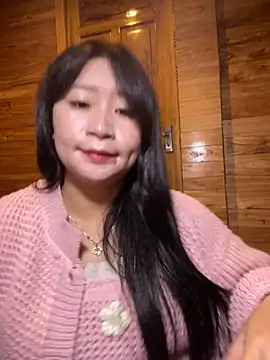 Snapshot of violet-00 chatting on 13, 11, 2025 violet-00 online show from 13, 11, 2025