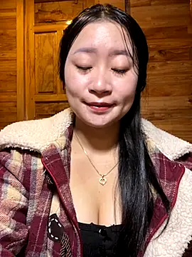 Snapshot of violet-00 chatting on 19, 11, 2025 violet-00 online show from 19, 11, 2025