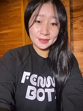 Snapshot of violet-00 chatting on 4, 11, 2025 violet-00 online show from 4, 11, 2025