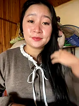 Snapshot of violet-00 chatting on 29, 10, 2025 violet-00 online show from 29, 10, 2025