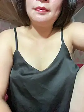 Snapshot of violet-00 chatting on 4, 5, 2026 violet-00 online show from 4, 5, 2026