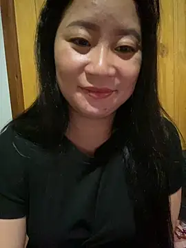 Snapshot of violet-00 chatting on 15, 10, 2025 violet-00 online show from 15, 10, 2025