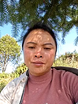 Snapshot of xuxulovezz chatting on 6, 2, 2026 xuxulovezz online show from 6, 2, 2026