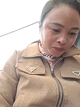 Snapshot of xuxulovezz chatting on 23, 2, 2026 xuxulovezz online show from 23, 2, 2026