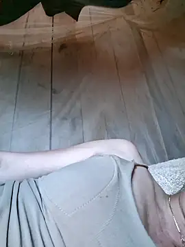 Snapshot of xuxulovezz chatting on 2, 3, 2026 xuxulovezz online show from 2, 3, 2026