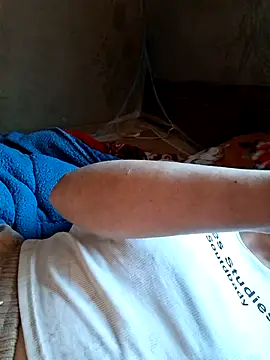 xuxulovezz online show from 25, 7, 2026