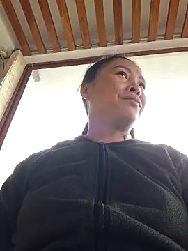 Snapshot of xuxulovezz chatting on 16, 12, 2025 xuxulovezz online show from 16, 12, 2025