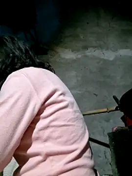 Snapshot of xuxulovezz chatting on 9, 3, 2026 xuxulovezz online show from 9, 3, 2026