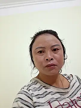 Snapshot of xuxulovezz chatting on 21, 12, 2025 xuxulovezz online show from 21, 12, 2025