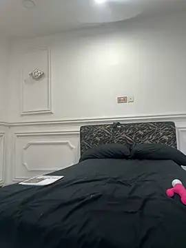 Zola Nooryi online show from 12, 10, 2025