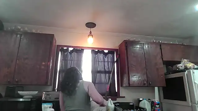 brunettebabexo3 online show from 15, 4, 2026