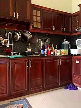 Helen-Tran online show from 9, 10, 2025