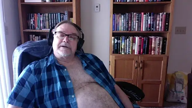 Vinyl22xh online show from 13, 4, 2026