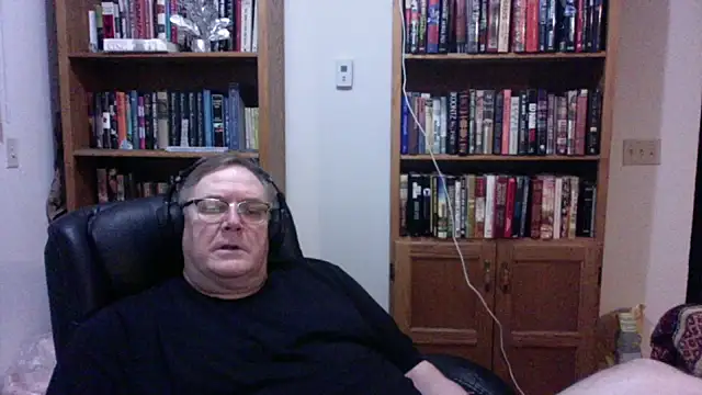 Snapshot of Vinyl22@xh chatting on 19, 6, 2026 Vinyl22xh online show from 19, 6, 2026