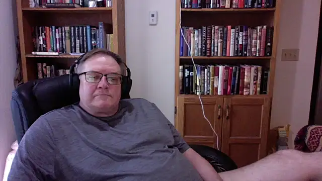 Snapshot of Vinyl22@xh chatting on 16, 6, 2026 Vinyl22xh online show from 16, 6, 2026