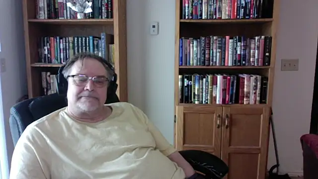 Vinyl22xh online show from 30, 4, 2026