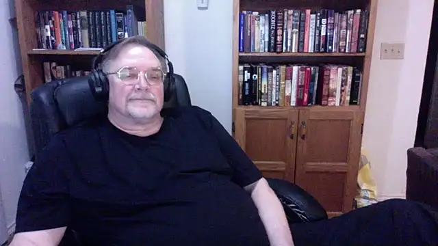 Vinyl22xh online show from 19, 4, 2026