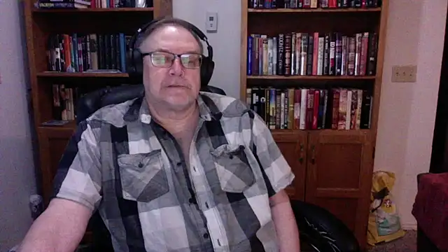 Vinyl22xh online show from 11, 5, 2026