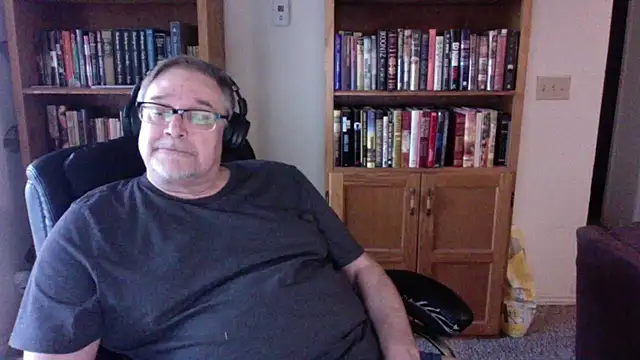 Vinyl22xh online show from 20, 4, 2026