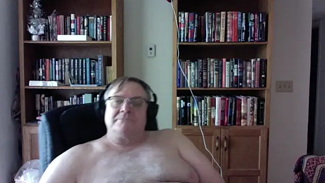 Snapshot of Vinyl22@xh chatting on 27, 6, 2026 Vinyl22xh online show from 27, 6, 2026