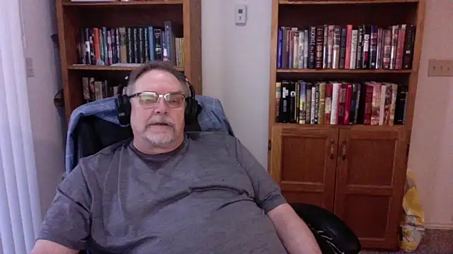 Vinyl22xh online show from 16, 4, 2026