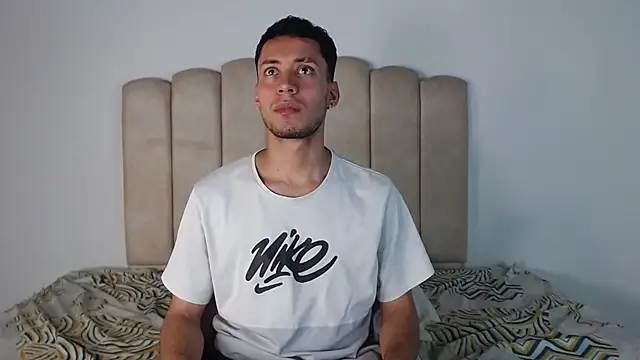 aroncooper1 online show from 6, 3, 2026