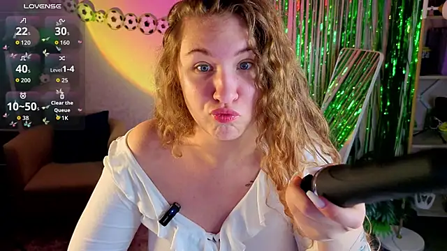 Snapshot of Elsie_Cutties chatting on 19, 7, 2026 Elsie Cutties online show from 19, 7, 2026