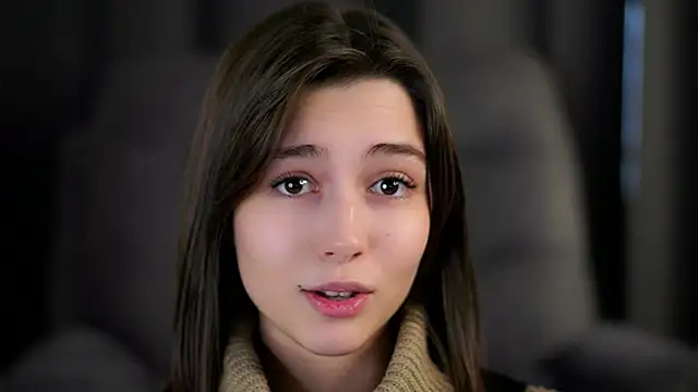 LettySlovacek online show from 10, 10, 2025