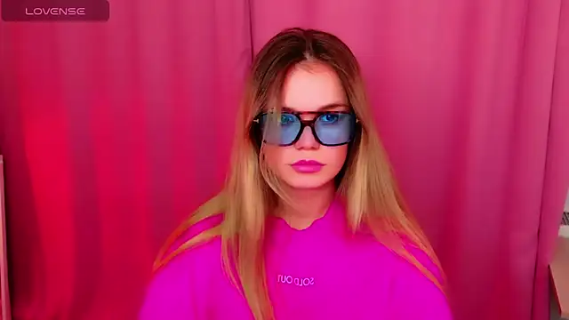 KellyHayden online show from 30, 11, 2025