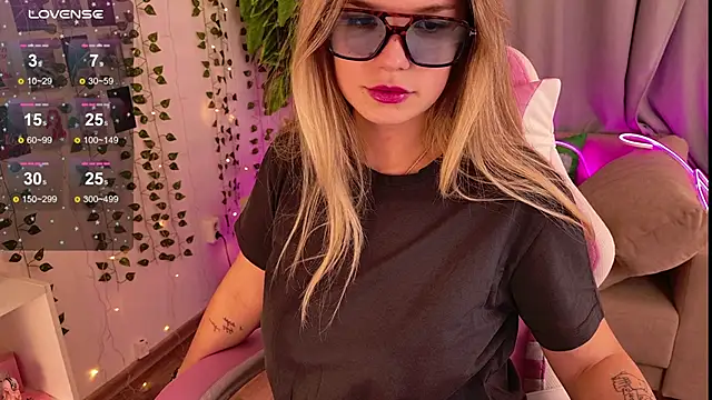 KellyHayden online show from 22, 11, 2025