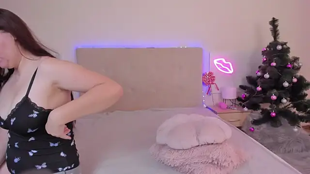 TrishaDarks online show from 15, 12, 2025