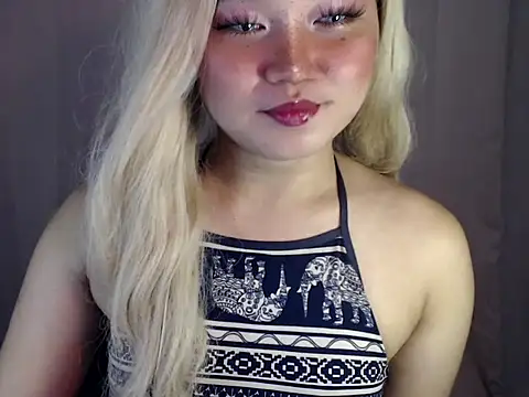 Eyes-on-me online show from 21, 10, 2025