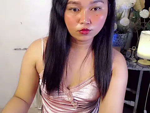 Eyes-on-me online show from 10, 7, 2026