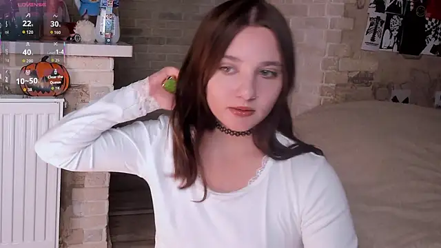 Elle wooods online show from 7, 11, 2025