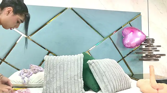 Cloe sm online show from 4, 10, 2025