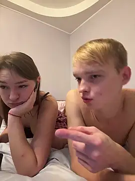 Snapshot of LinChka5789 chatting on 3, 11, 2025 LinChka5789 online show from 3, 11, 2025