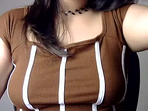 Aaliya02 online show from 13, 11, 2025