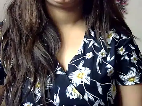 Snapshot of Aaliya02 chatting on 4, 6, 2026 Aaliya02 online show from 4, 6, 2026