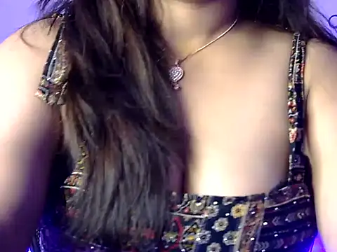 Aaliya02 online show from 23, 4, 2026