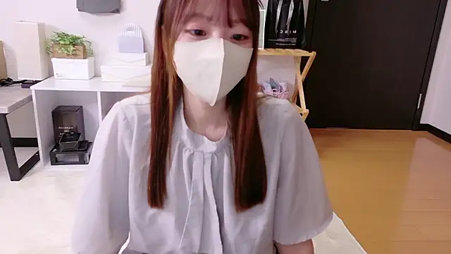 saku sakura  online show from 5, 10, 2025