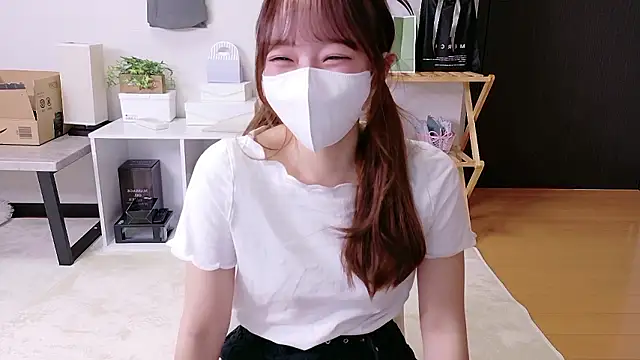 saku sakura  online show from 6, 10, 2025