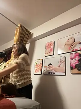 EllieYun online show from 9, 10, 2025