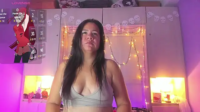 VictoriaBaass online show from 3, 10, 2025
