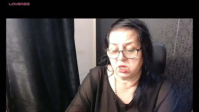 MissSanjanne online show from 5, 12, 2025