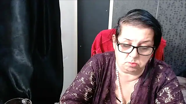 MissSanjanne online show from 1, 2, 2025