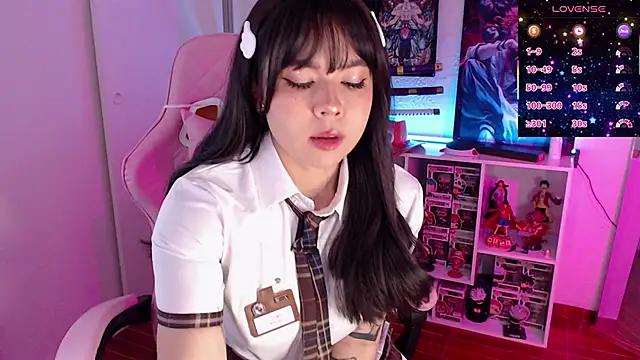 Snapshot of AnnieHikari chatting on 24, 10, 2025 AnnieHikari online show from 24, 10, 2025